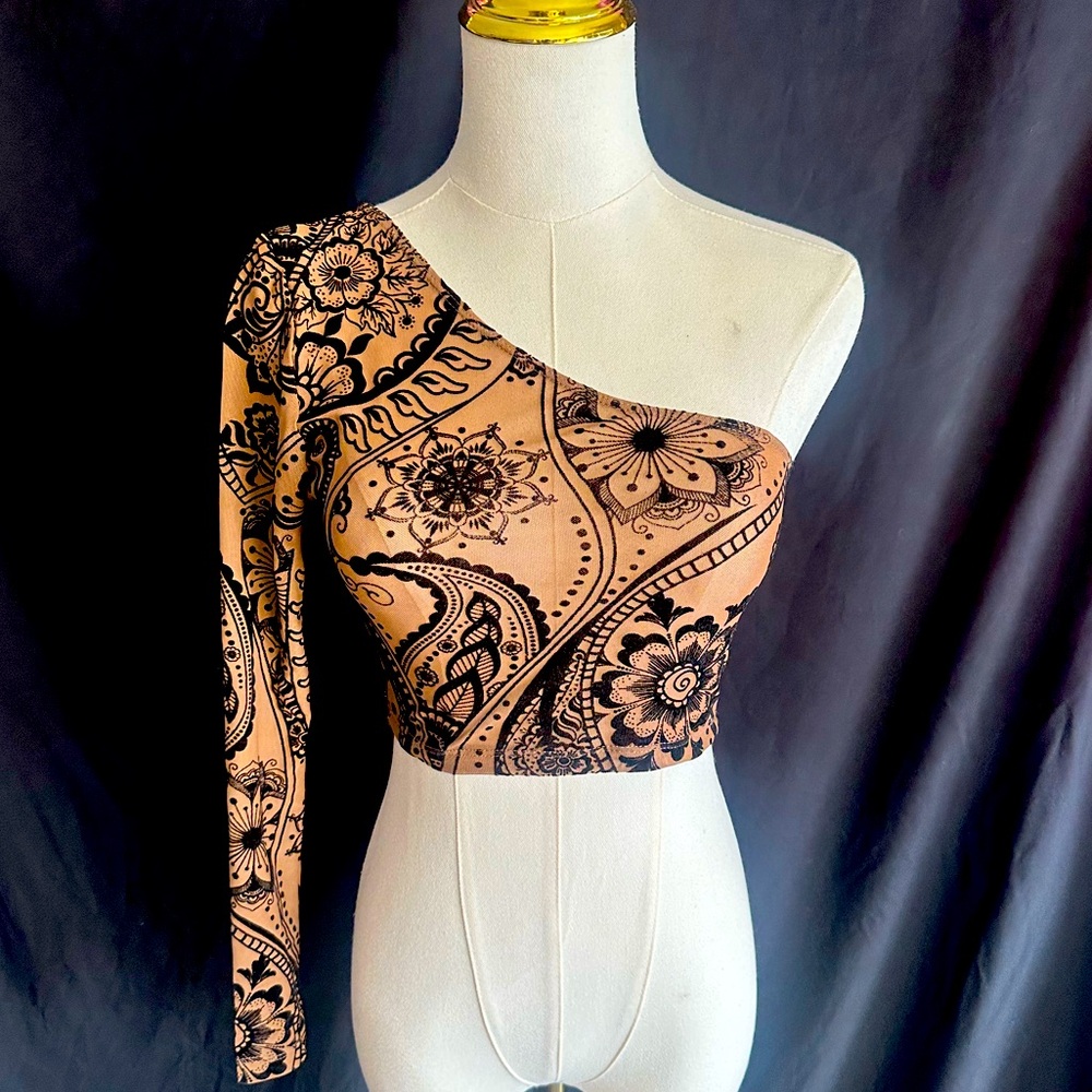 One-Shoulder Black and Tan Floral mesh crop Top